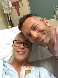 Kelly Frey, Realtor adicionou uma...