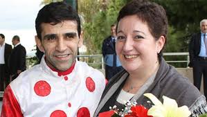 Begum Atman Kimdir Unlu Jokey Halis Karatas In Esi Begum Atman Ne Zaman Ve Neden Oldu