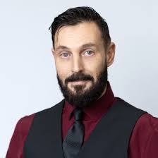 Scott Koons's Instagram, Twitter & Facebook