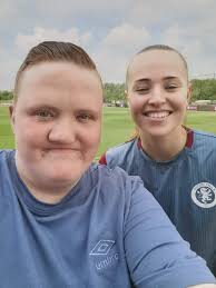 A classy gesture from a top guy! 🤍🇮🇸 Wishing you all the very best for  the rest of the season Jón Daði 🫡 #bwfc