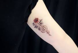 36 Best Snake And Flower Tattoo Designs Meanings Petpress Rose Snake Tattoo Snake Tattoo Design Tattoos