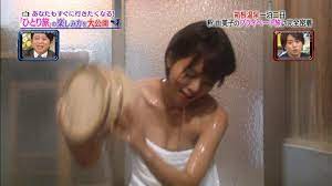 釈由美子 おっぱいポロリ画像 温泉入浴で乳輪と股間の中が映ってしまう放送事故 - 裏ピク