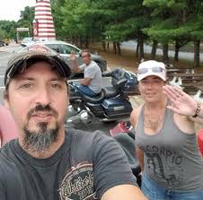 What are the best solutions for towing heavy loads with a Dodge RAM 1500?