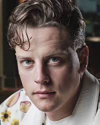 Joe Cool 😎 (more in SI's bio) 📸: @clay_patrick_mcbride