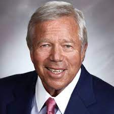 Als dieser starb, erbte kraft ein größeres vermögen, das ihn aber nur vorübergehend von der last, durch ein. Robert Kraft Vermogen Einkommen Und Verdienst 2021 Die Celebrity Post
