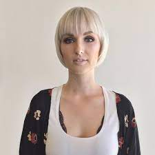 Rounded Face Framing Bob With Fringe Bangs And Platinum Color The Latest Hairstyles For Men And Women 2020 Hairstyleology Bob With Fringe Bangs Bob Haircut With Bangs Bob With Fringe