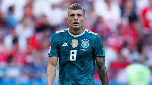 Özil gündogan treffen mit erdogan | straßenumfragediesmal geht es um die aktuelle diskussion, dass mesut özil, ilkay gündogan und cenk tosun ein bild mit dem. Toni Kroos Rejects Mesut Ozil S Racism Claims And Calls Retirement Reasons Nonsense