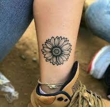 Pin By Kamailelua On Tatoos Tattoos Round Tattoo Sunflower Tattoo Simple