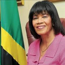 Help me wish a Happy Birthday to this amazing woman the former Prime  minister 🇯🇲 Hon.Portia Simpson miller. Hopping your having a wonderful  day. #portialist #cuz #strenghtofawoman