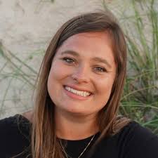 I am absolutely delighted to welcome Ann Soo Lawrence as a workshop  facilitator at this year's Creative Mental Health Forum! STRENGTHENING THE  VESSEL If you're an allied health professional looking for creative