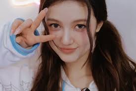 HYBE dan Min Hee Jin Masih Berkonflik, Danielle NewJeans Kabari Penggemar:  Aku Sulit Tidur