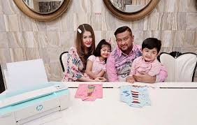 Namun, jenama telefon pintar antarabangsa itu sebenarnya bukan. Myartis Com Myartis My Artis Ditegur Bahagian Dada Pelik Ini Jawapan Balas Eina Azman