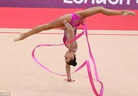 Increibles Fotografias Video De Gimnasia Artistica Mas Alla De Los Limites De La Flexibilidad Gimnasia Ritmica Cinta Videos De Gimnasia Gimnasia Artistica