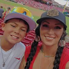 Danielle Brooke Moorman (@daniellebrooke421) • Instagram photos and videos