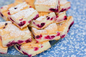 Coaja rasa de la 1 lamaie. Maria Si Bucataria Pandispan Pufos Cu Fructe De Padure