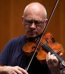 New Professor of Music at University of Texas gives Frirsz viola a workout