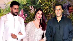 Shah Rukh Khan Refuses To Pose, Salman Khan Walks In With Niece, Fans Call Aishwarya  Rai And Daughter Aaradhya 'Twins': Highlights From Anant Ambani-Radhika  Merchant Engagement | Bollywood News - The Indian