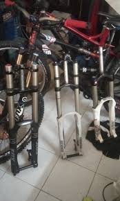 Maybe you would like to learn more about one of these? Fork Rockshox Boxxer Totem Downhill Mtb Enduro Sports Bicycles On Carousell