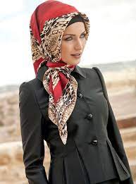 Kirmizi Kahverengi Leopar Desenli Esarplar Moda Stilleri Islami Moda Basortusu Modasi