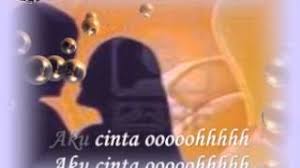 Tanpamu tiada berarti tak mampu lagi berdiri cahaya kasihmu menuntunku kembali dalam dekapan tanganmu. Lá»i Dá»‹ch Bai Hat Hanya Kau Yang Mampu Aizat