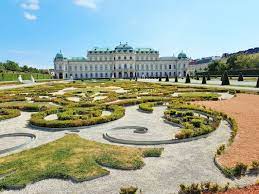 Great view great and fresh air and feeling of spring time. Wien Schloss Belvedere Weltkulturerbe Schonheit Travelcontinent
