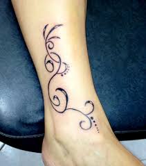 Découvrez l'histoire de l'arabesque et les plus belles illustrations du tatouage arabesque. Tatouage Arabesque 20 Modeles Stylises Pour S Inspirer