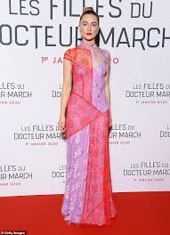 ( louis garrel, saoirse ronan, florence pugh and timothee chalamet attend the premiere / pascal le segretain/getty images ). Saoirse Ronan And Florence Pugh Lead The Stars At Little Women Paris Premiere Daily Mail Online