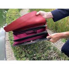 Nederland staat niet bekend als een tassenland. Tweedehands Zwart Leer Hester Van Eeghen Overige Tassen The Next Closet