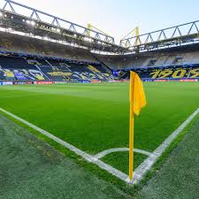 Assisted by phil foden following a corner. D72d7btisxiuom