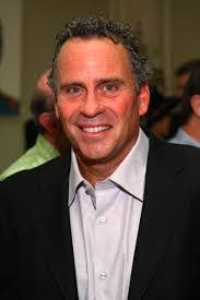 Ethan Wayne's Instagram, Twitter & Facebook