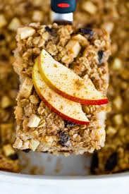 My oat & apple breakfast bars make the perfect snack, lunchbox treat, or breakfast on the go and are super easy to make too. Apple Cinnamon Baked Oatmeal Eating Bird Food