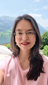 Happy to be back in Switzerland, this time to speak at the annual  conference of the Swiss Gemmological Society. But more than the speaking  engagement, I am looking forward to being in the audience ...