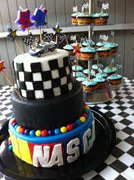 Its a life size car! Pin By Troy Dineen On Man Wars Nascar Cake Nascar Cake