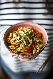 Hot Spicy Peanut Butter Noodles Buttered Noodles Asian Noodle Recipes Hot Spicy