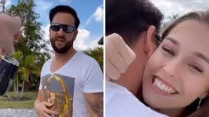 Michael wendler and laura müller completely broke? Laura Muller Schenkt Michael Wendler Ein Auto Baby Ich Liebe Dich Stern De