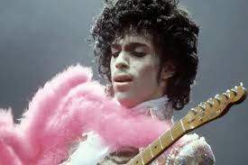 Mami kim tetas mami Kim belleza.