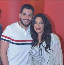 أشاد ناشطون على مواقع التواصل الاجتماعي، الاثنين، بعلاقة الحب الجميلة التي تجمع بين النجمين السوريين سلاف فواخرجي وزوجها وائل رمضان، بالرغم من مرور 22 سنة… ÙÙŠØ¯ÙŠÙˆ ÙˆØµÙˆØ± Ù‡ÙƒØ°Ø§ Ø§Ø­ØªÙÙ„Øª Ø³Ù„Ø§Ù ÙÙˆØ§Ø®Ø±Ø¬Ù‰ Ø¨Ø¹ÙŠØ¯ Ù…ÙŠÙ„Ø§Ø¯Ù‡Ø§ Ø§Ù„ÙŠÙˆÙ… Ø§Ù„Ø³Ø§Ø¨Ø¹