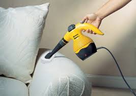 Kleinere flecken und schmutz auf sofas und polstermöbel können sie mit einem dampfreiniger nach der oben beschriebenen vorgehensweise reinigen. Reinigung Der Wohnung Dampfreiniger Laminat Teppiche Fenster Sofa Und Boden