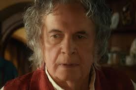 Le seigneur des anneaux, tome 1 : Mort De Ian Holm L Acteur De Bilbon Dans Le Seigneur Des Anneaux Sortiraparis Com