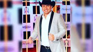 Julion alvarez, julion alvarez 2015, julion alvarez entrevista, julion alvarez canciones. Historia Y Biografia De Julion Alvarez