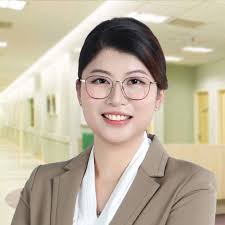 Dr. Lisa Eik Lee Cil