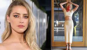 The amberheard community on reddit. Amber Heard Flaunts Her Trim Figure As She Reveals Her Outfit To Beat Heatwave
