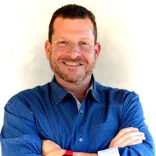 Dan Glavin's Instagram, Twitter & Facebook