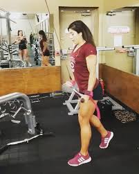 79 Likes 9 Comments A Wild Fit One Luda Chrissy On Instagram Peak Week Day 2 Back Biceps O Women Cardio Workout Back And Biceps Best Cardio Workout