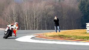Aktuell werden der hjc helmets motorrad grand prix deutschland, die adac gt masters. 2014 Motogp Sachsenring Circuit Turn 11 Changed For Lower Speeds Autoevolution