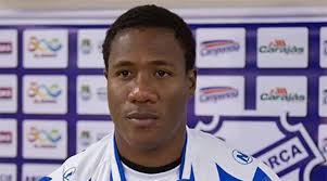 Daniel Angulo fue presentado como nuevo jugador del CS Alagoano -