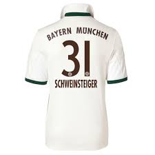Bastian schweinsteiger ist der einzige nicht aktive spieler des deutschen rekordmeisters, der als flock mit name und nummer im neuen jersey des fc bayern im fanshop zu haben ist. Bayern Munich Schweinsteiger Jersey Jersey On Sale