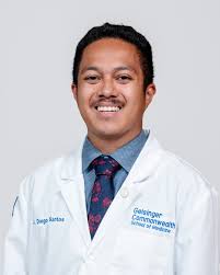 As a third-year surgical resident at Geisinger, Dr. Molly Kropp Lopez (MD  '23) performs surgeries supervised but independently and suddenly finds  herself in the role of mentor. “I definitely see myself in