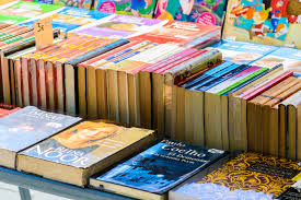 The gang of tom, huck, and joe plan to meet that night. 17 Books You Should Read Before Or At University Chosen By Students Student