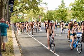 World Naked Bike Ride - Wikipedia